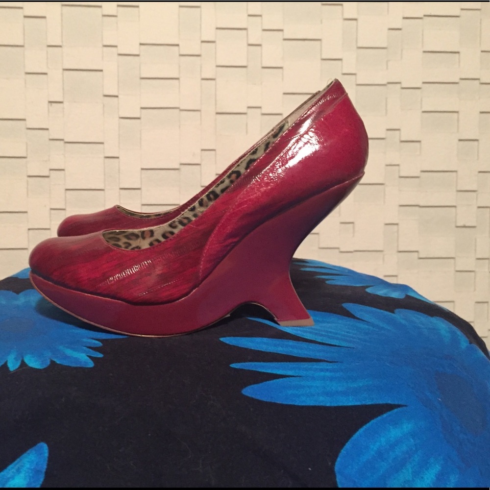 Cindy Says platform heel